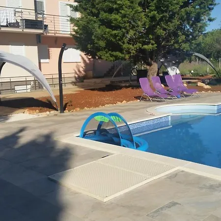 Apartment Olive Ugljan