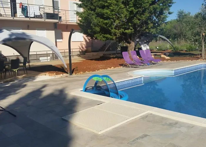 Διαμέρισμα Olive Ugljan